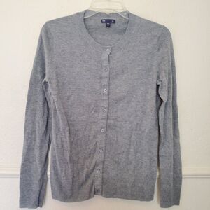 Gap Women's Gray Cardigan Sweater Size M Medium Long Sleeve Button Front Knit